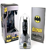 Batman: Deluxe Cowl: Lights up